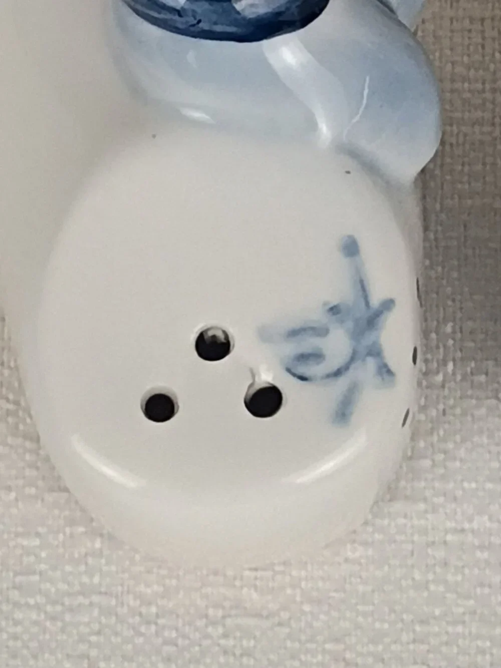 Vintage Blue White Kissing Dutch Boy Girl Salt Pepper Shakers E-5816 Enesco